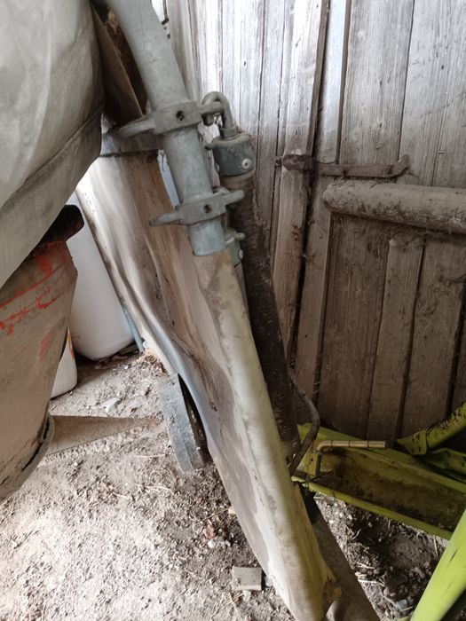 Przyczepka do koni  i bydła