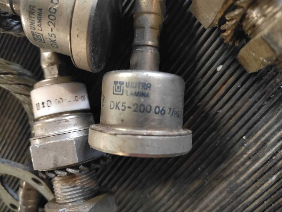 Diody prostownicze DK5-200 i D 00-250