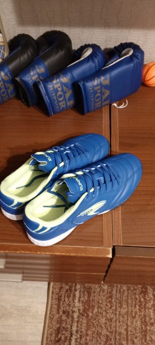 Бутци для дорослих