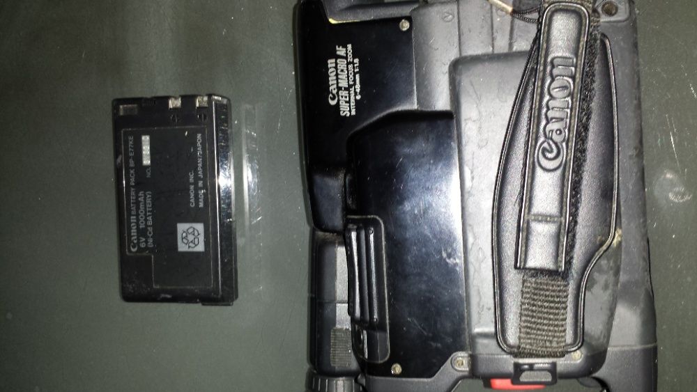 Vintage film camera, like new and in good condition, black64751574798466122