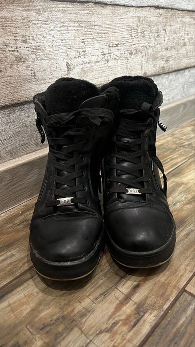 Зимові кросівки чоботи 37 р