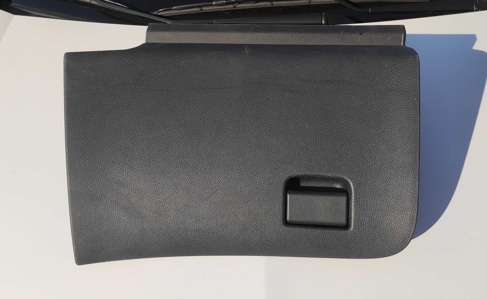 Перчаточный ящик, бардачок Nissan Rogue 14- черн 68510-4BA0A