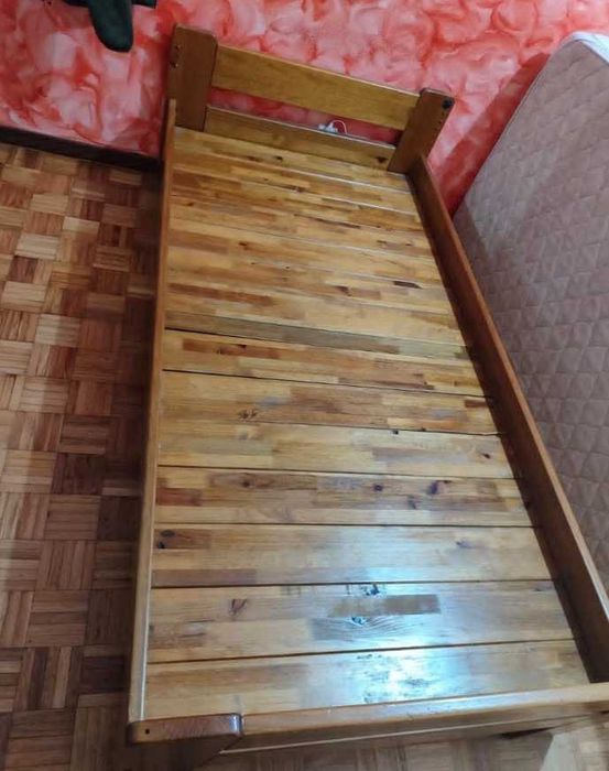 Cama de solteiro da Cerne com colchão e 2 gavetões