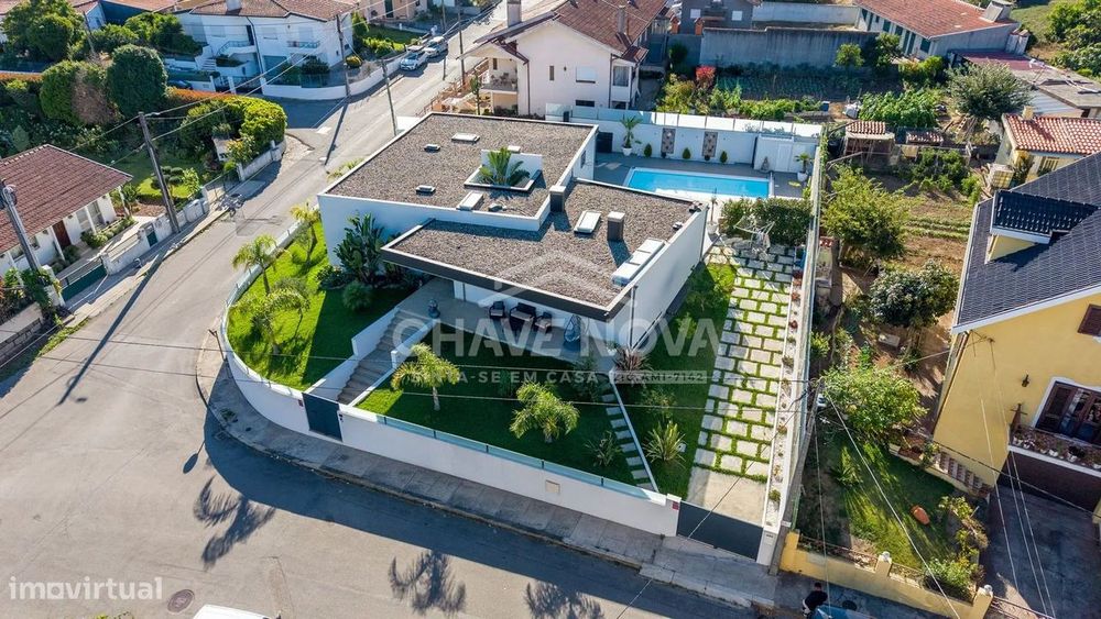 LA - Moradia térrea Isolada V4 com piscina em Anta- Espinho