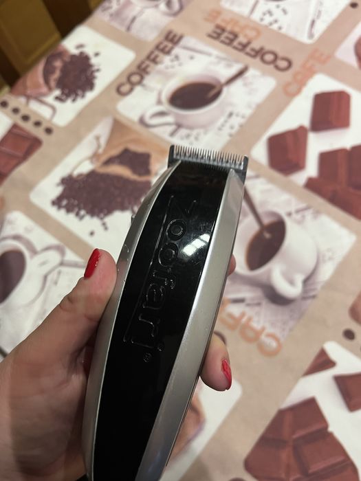 Maquina de tosquiar / cortar pelo animais