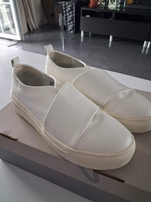 Buty białe płaskie Reserved 40