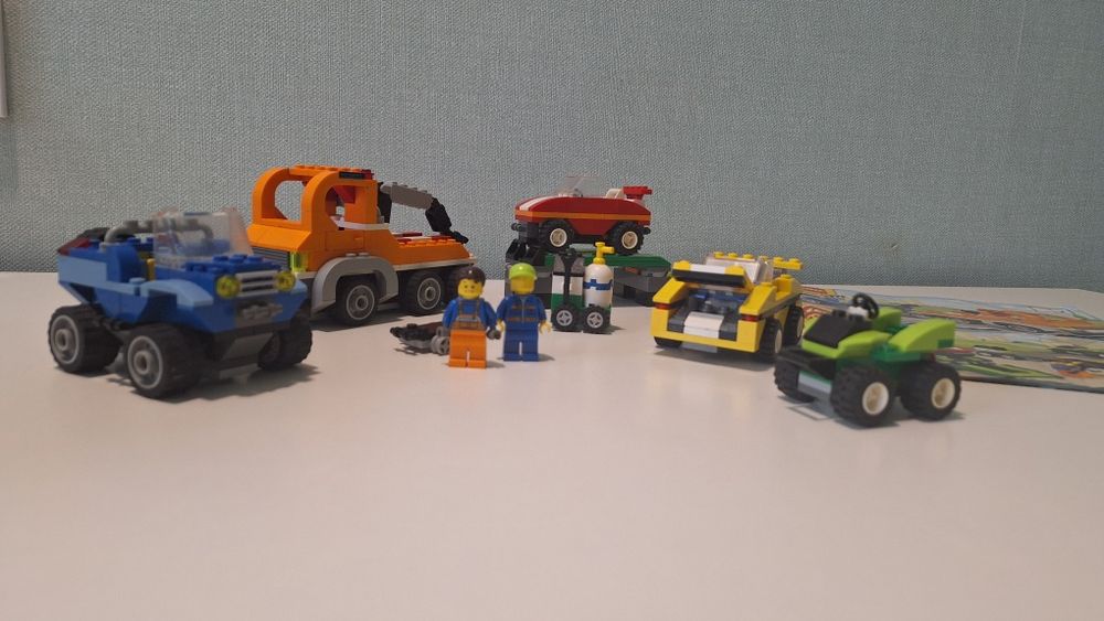 Lego 4625, Транспорт