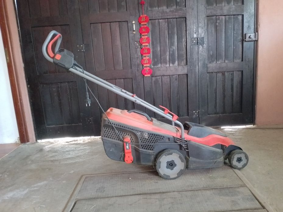 Corta relva Black and Decker