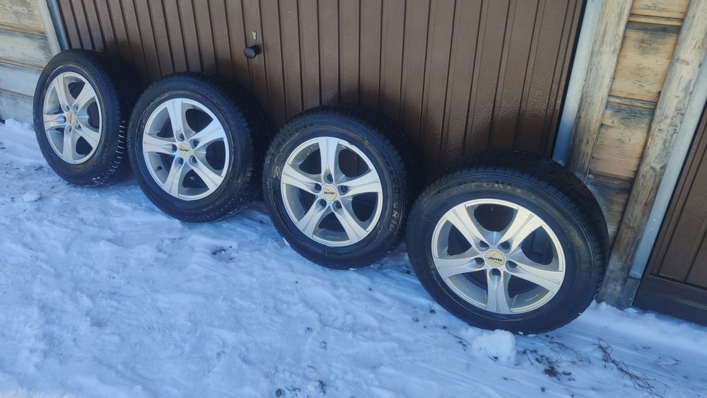 Felgi aluminiowe alufelgi 6.5Jx15H2 z oponami zimowymi 195/65 R 15 T