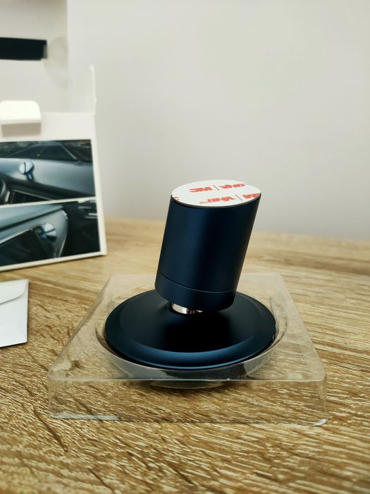 Uchwyt magnetyczny na telefon