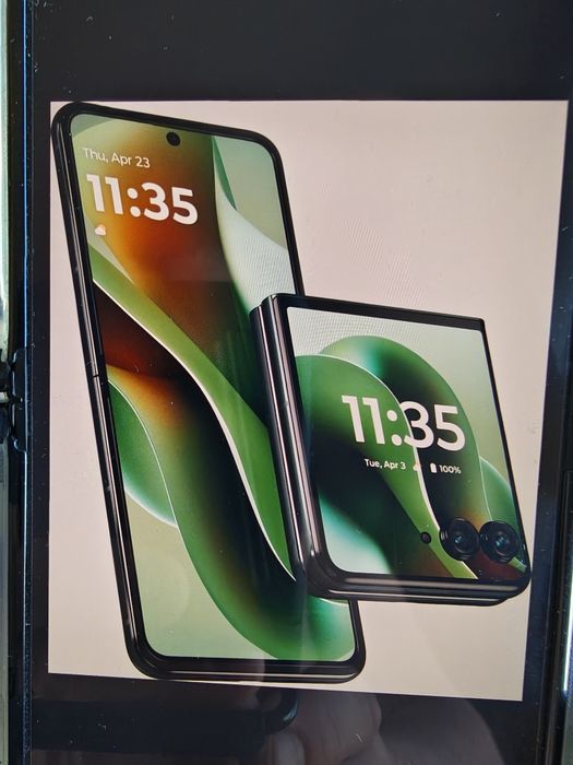 motorola razer 40 ultra, год в кармане