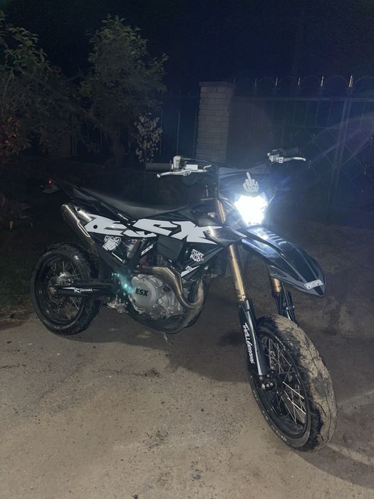 продам esx в харошому стані