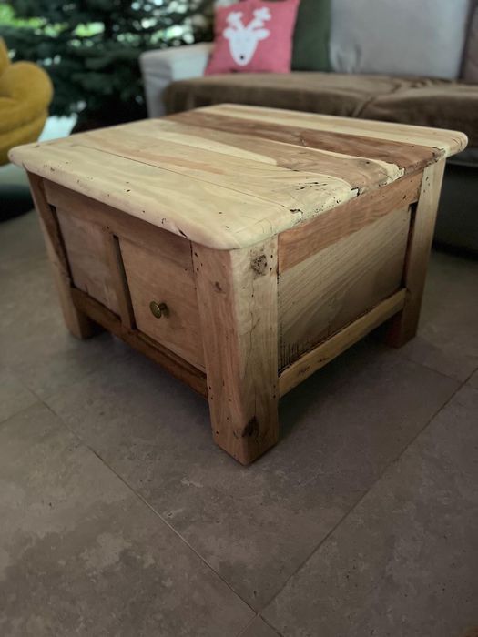 Stolik kawowy drewniany