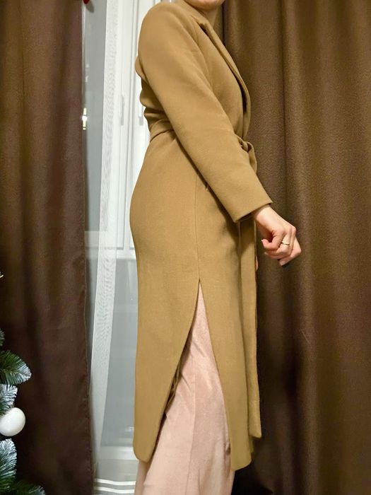 Пальто коричневе , кашемірове , стан нового , розмір s