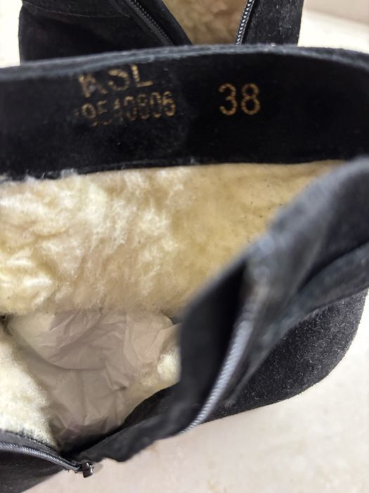 Натуральні нові зимові черевики