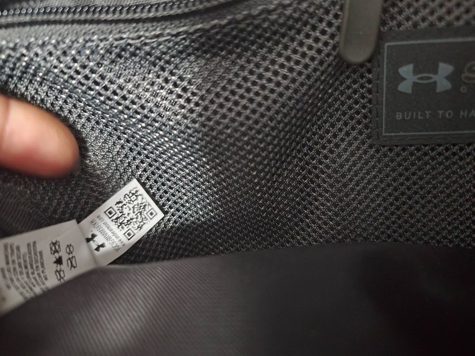 Продам сумку-бананку Under Armour!