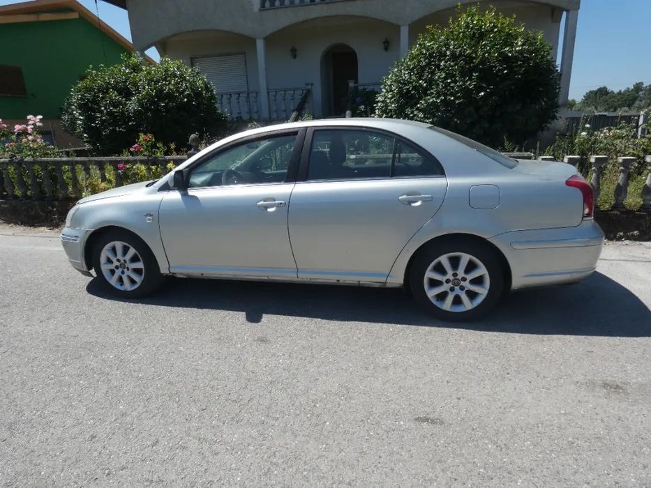 Toyota Avensis de 2006 para peças