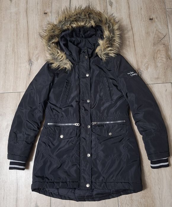 Czarna zimowa kurtka dziewczęca 146-152