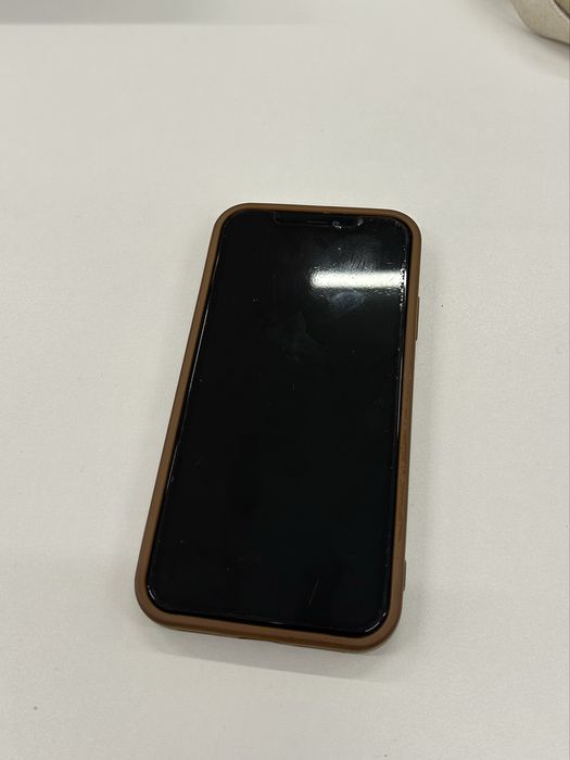 Iphone 11 com bateria 100%