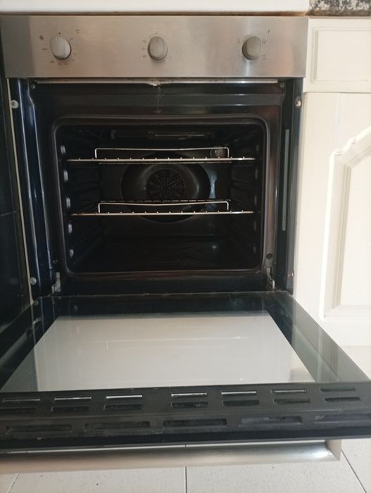 Forno encastravel CANDY  Eletricidade,, Convecção + Ventilação, 65 Capacidade total.
F IDC B502