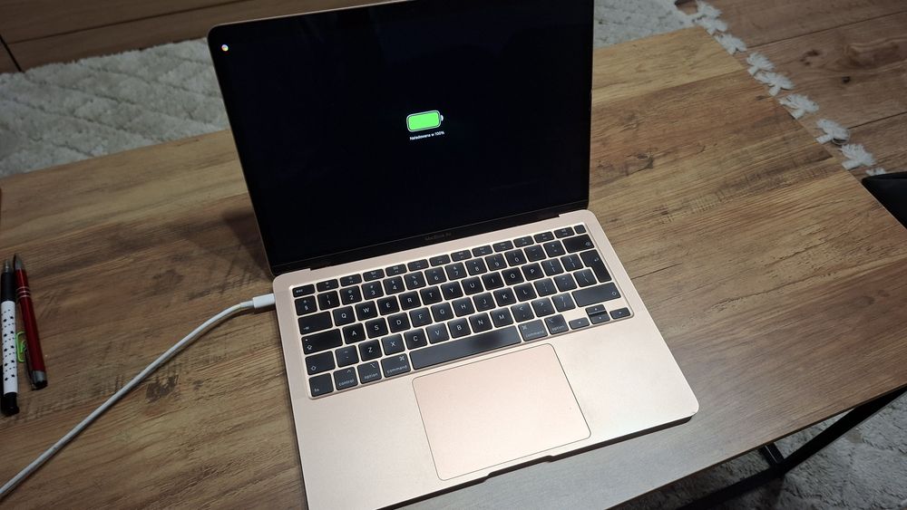 Macbook Air 2020 Intel 13 cali