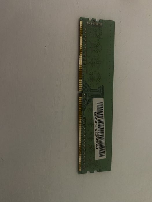 Оперативна пам'ять Corsair RGB 16GB DDR4 2*8 GB та інша пам‘ять