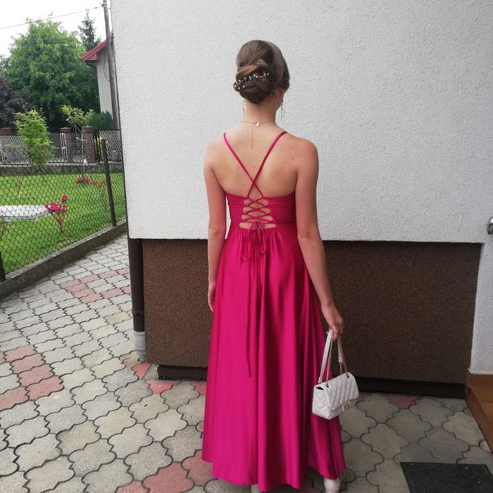 Sukienka na studniówkę, sylwestra lub wesele