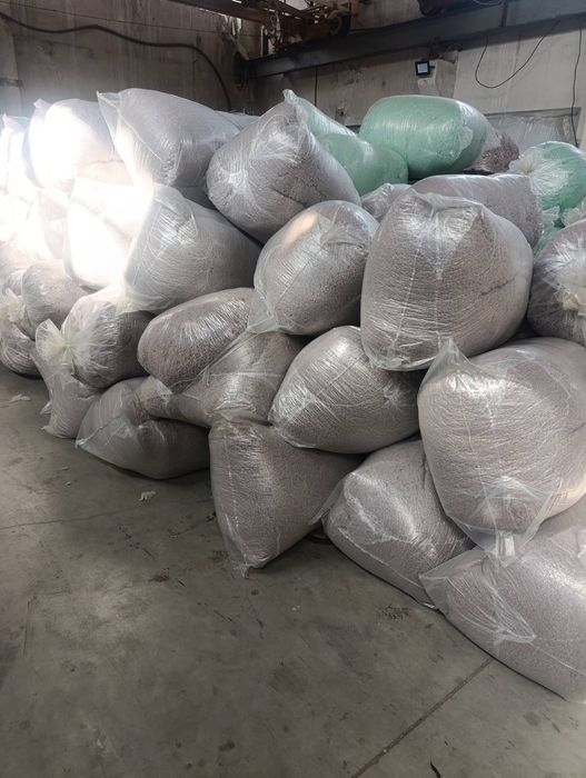 Высококачественный: Синтепон,Силикон,Синтепух, Холлофайбер.