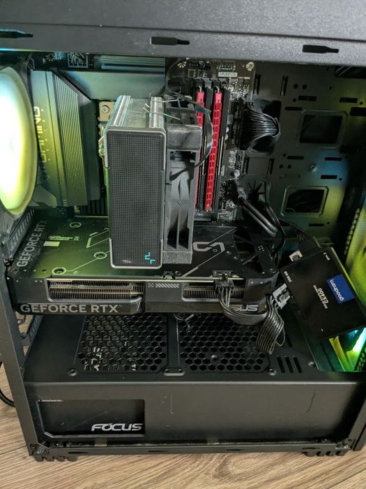 Zarezerwowane Komputer gamingowy