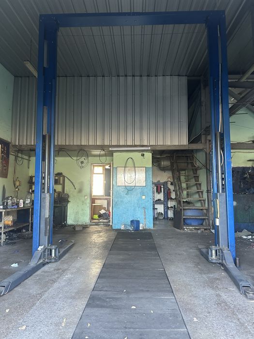 Гідравлічній автопідйомник МАНА