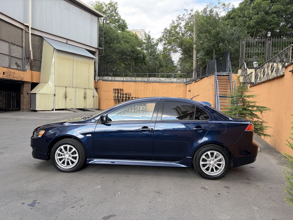 Mitsubishi Lancer