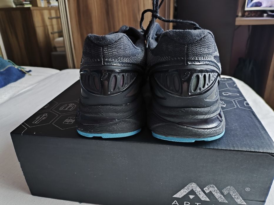 Buty Asics Nimbus 20  Lite Showr. 46.5