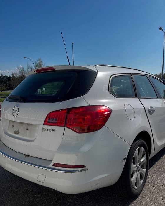 Opel Astra J 2015 para peças!