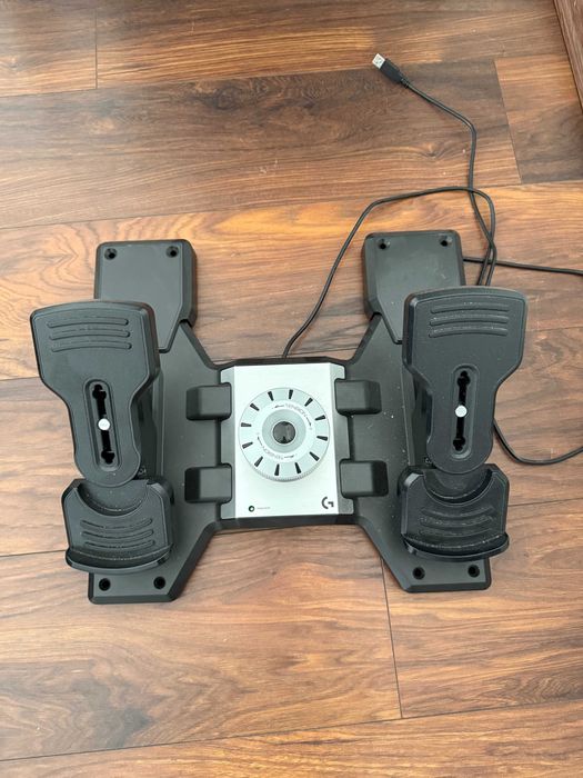 Logitech G Pro Flight Yoke System + Rudder Pedals – zestaw do MSFS / X-Plane