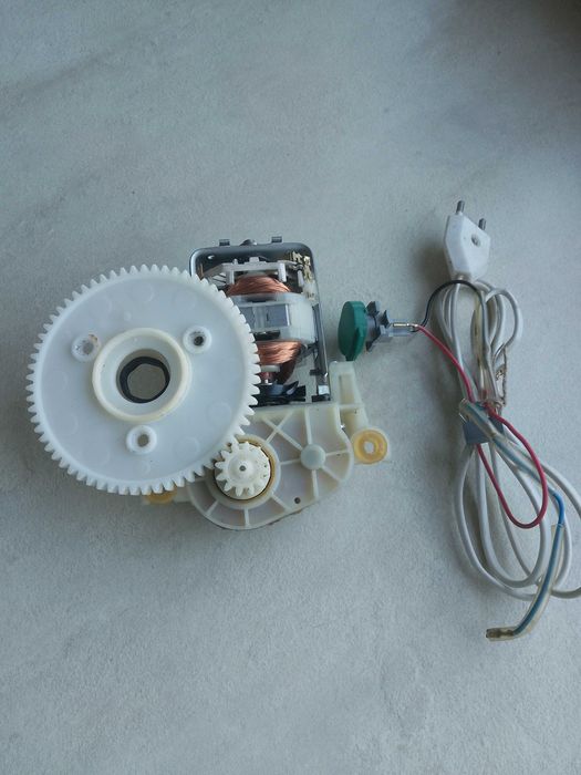 Przekładnia ślimak - zębatki z silniczkiem 230 V