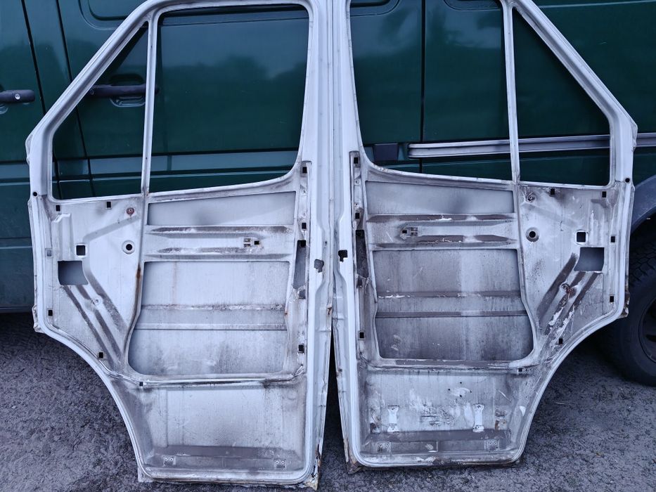 Двері під редакцією