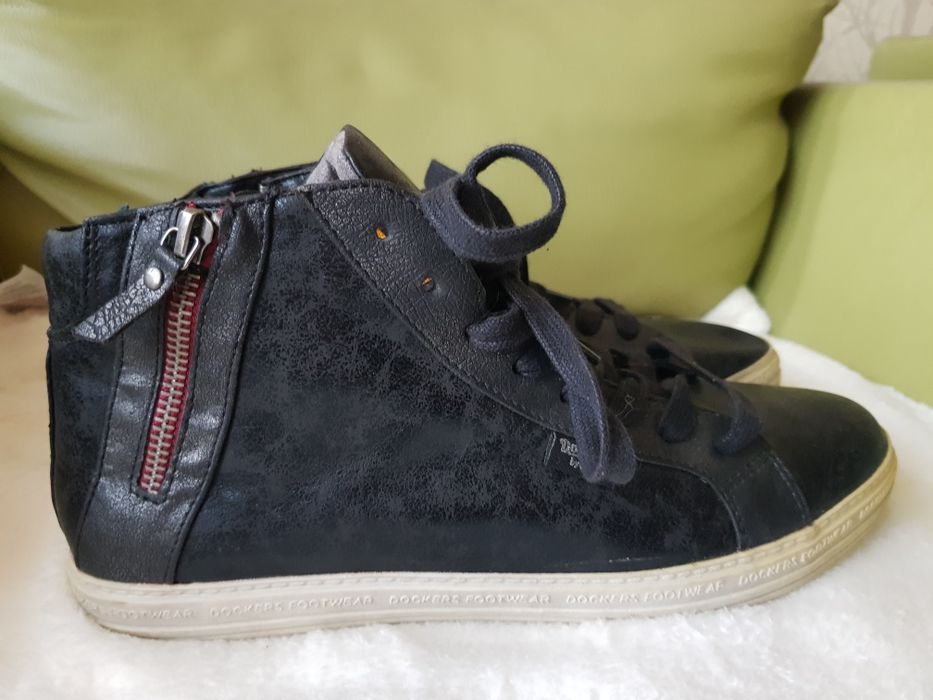 Damskie trampki skórzane Dockers  42