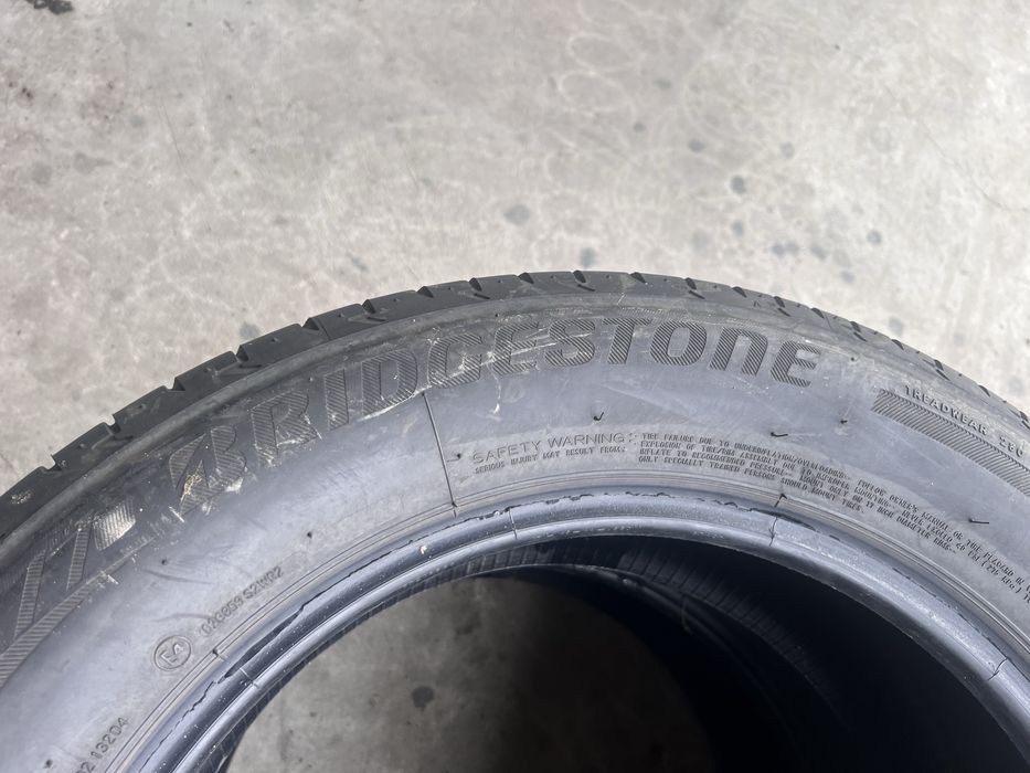 235 55 17 шини bridgestone пара  протектор 70-75% 2018 р