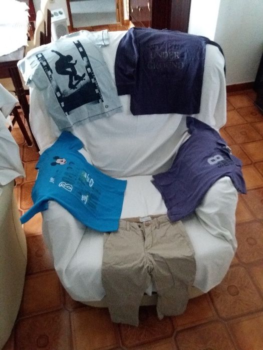 Lote de roupa de menino. Tamanho 3 anos. Ótimo estado.