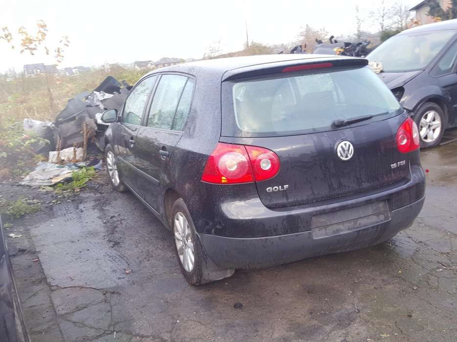 Golf V na czesci czarny