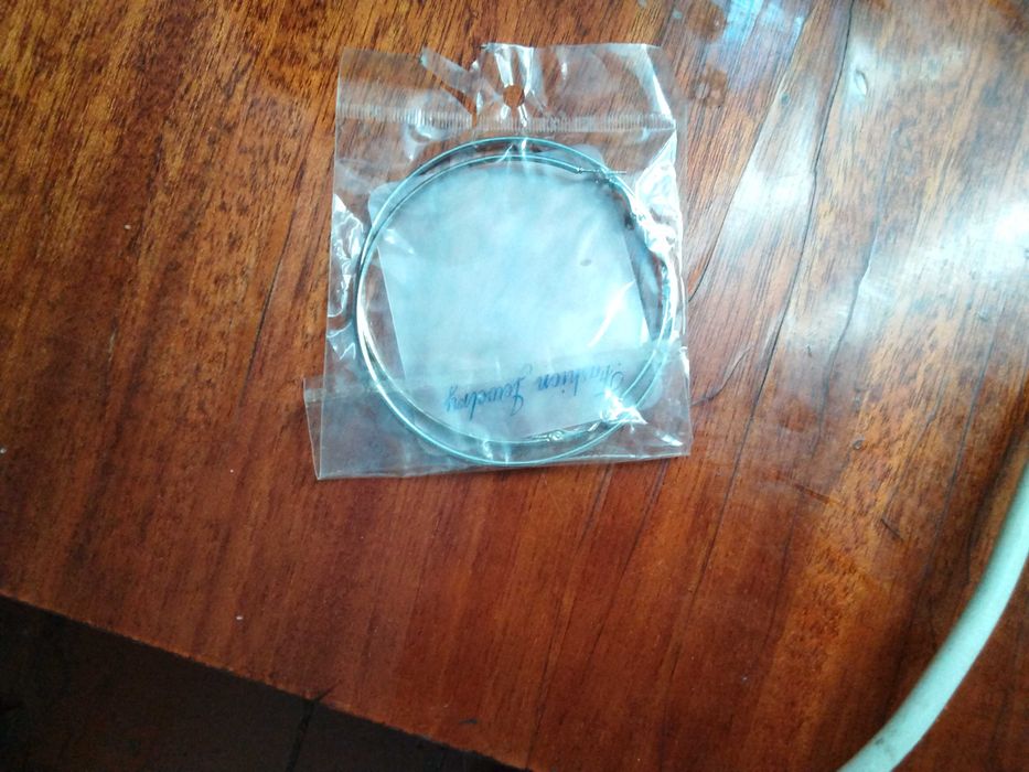 Продам новые серги- кольца