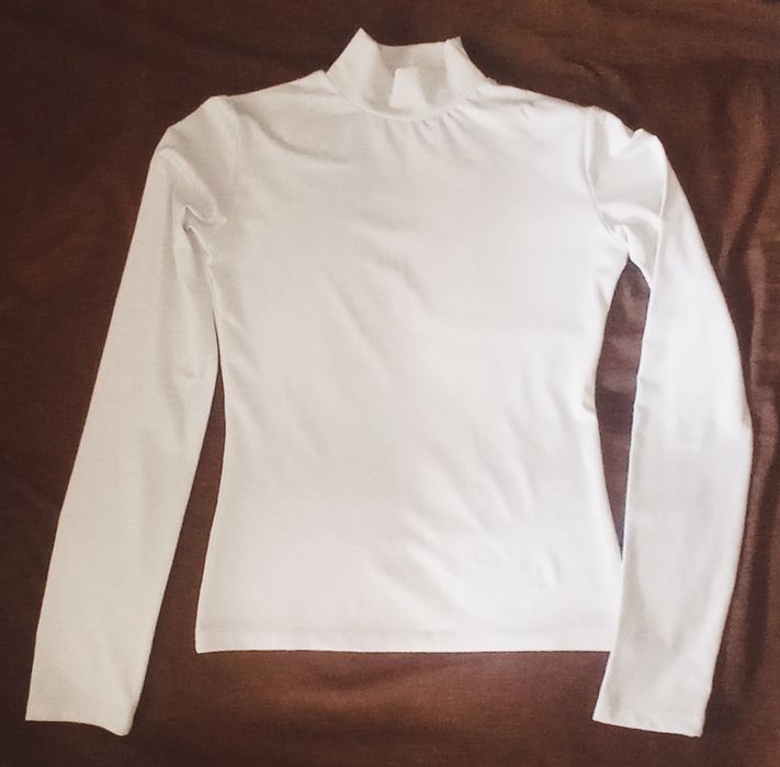 Білий гольф (водолазка) на зріст 110, 146