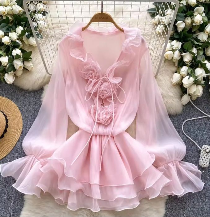 Tunika  różowa z falbanami i broszkami Uni