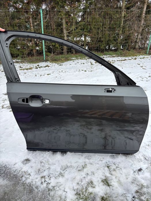 Drzwi prawe przód  Volvo V90 CC