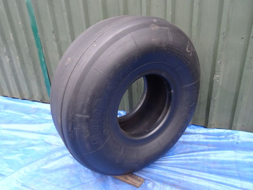 Opona Bridgestone 45 X 18,0 18.0 - R 17