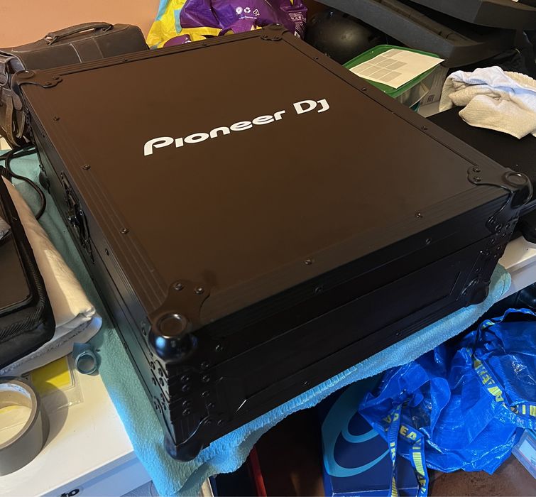 Pioneer V10 mesa mistura nova flightcase DJ