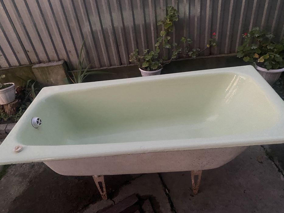 Продам ванну чугунна розмір 150 х 70