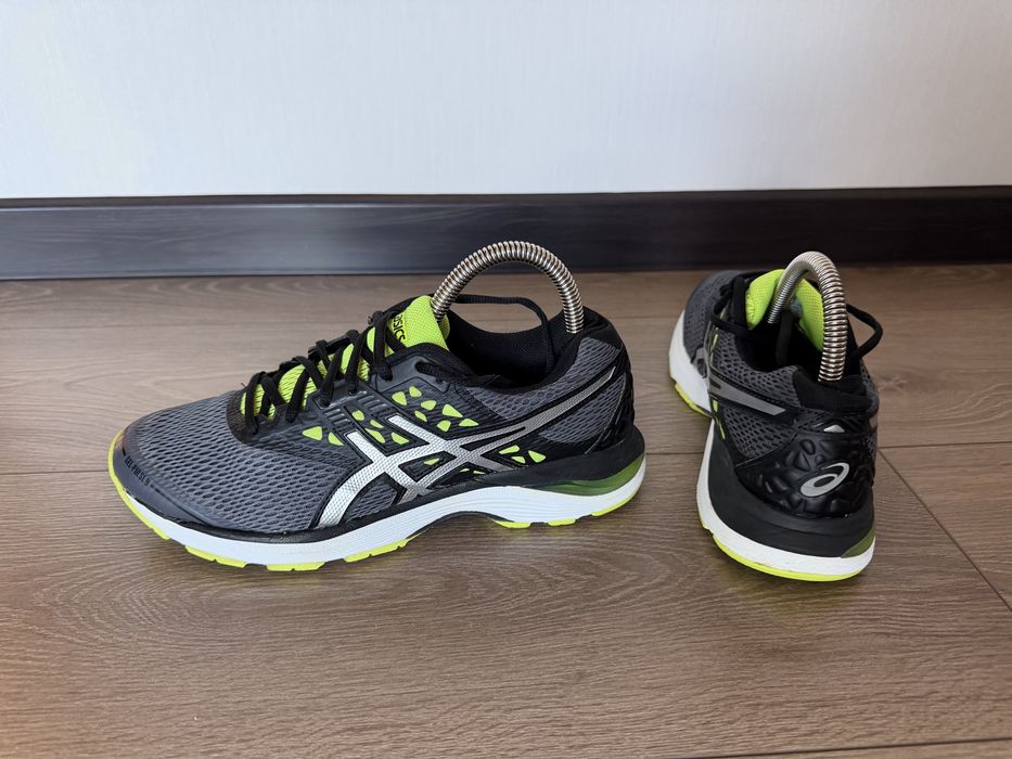 Кросівки Asics 39.5 - 40 розмір