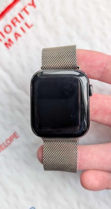 Доступні все працює  Apple Watch SE 44 Space Gray 87%