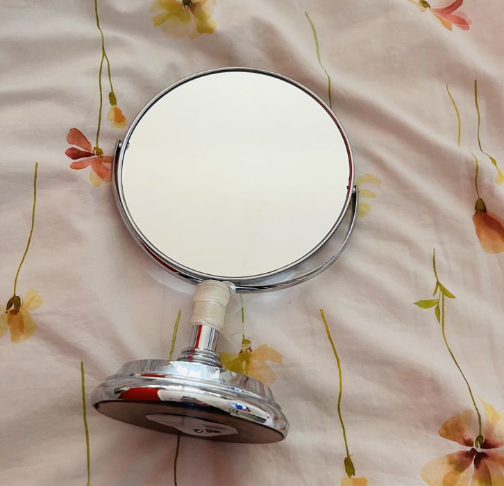 Espelho com pé reversível com zoom